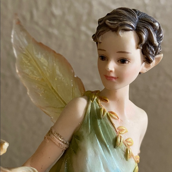 🧚♀️Rare🧚♀️Faerie Glen🧚♀️Amorflutter Figurine - Picture 7 of 10
